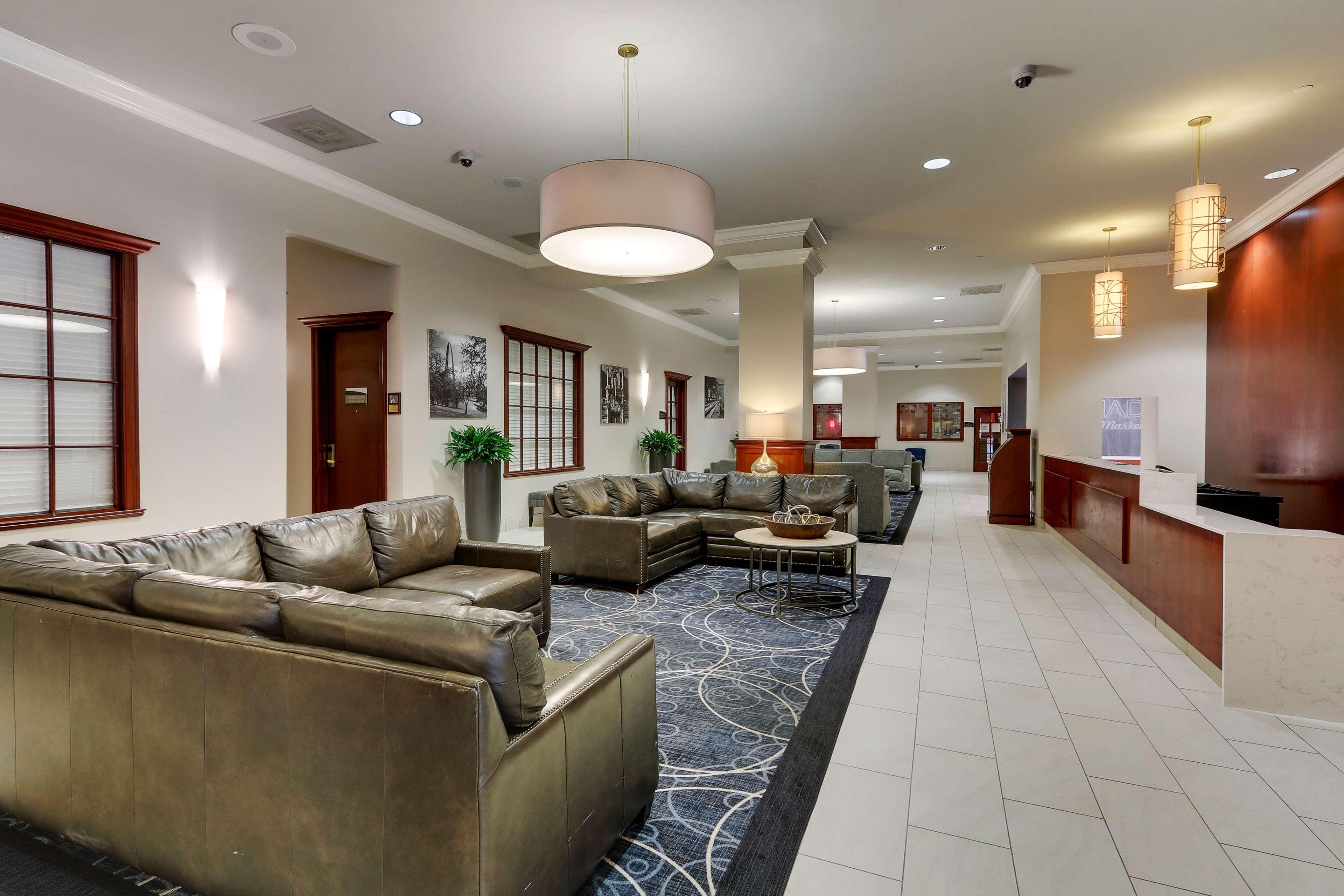 Doubletree By Hilton St. Louis Forest Park Екстер'єр фото